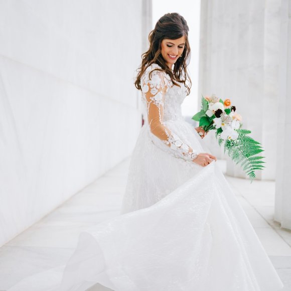 Yaniv Persy Wedding Dress - Picture 5 of 9